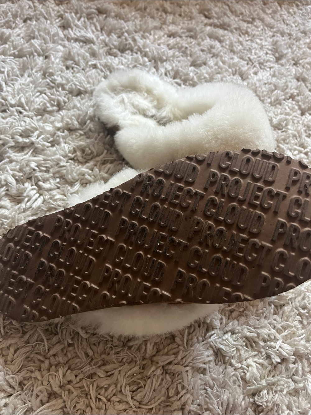 Project cloud Uggs - Picture 3 of 3